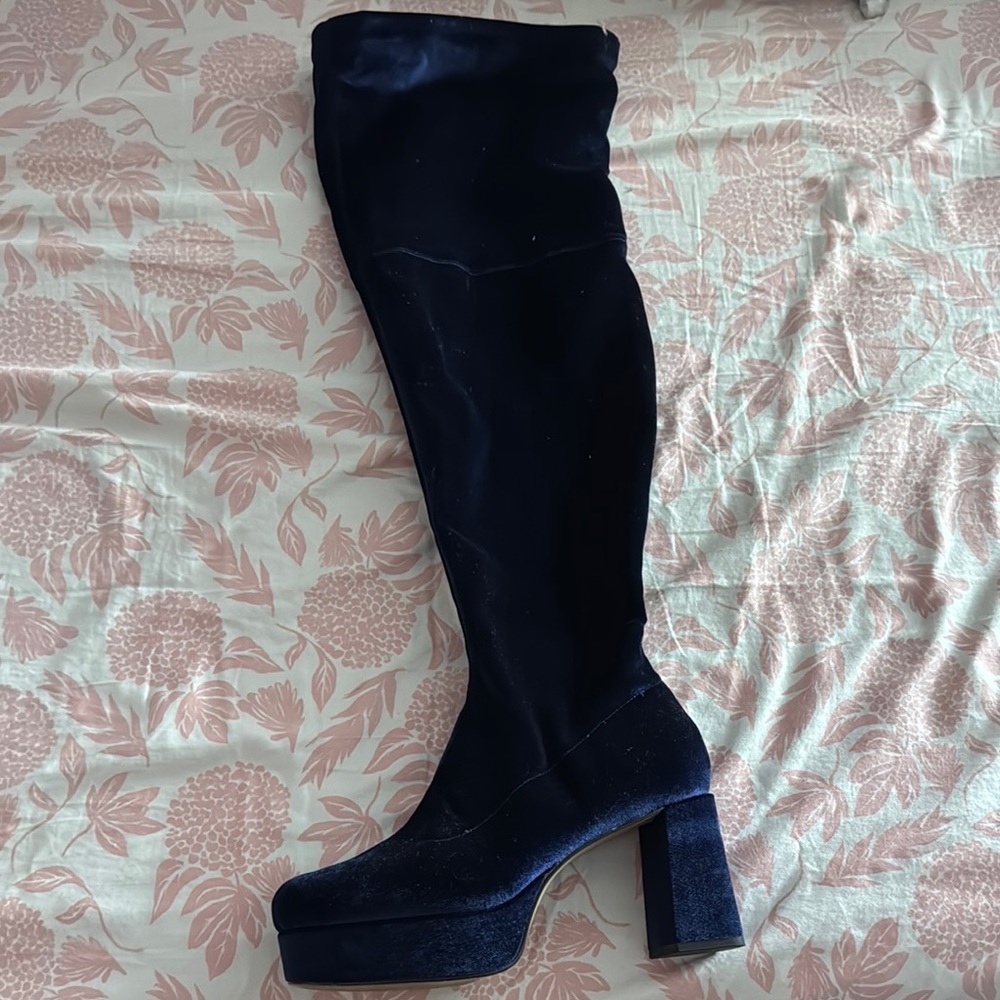 Chic Blue Velvet Knee-High Boot ⭐️4.8 out of 5 stars on Eloquii - Picture 4 of 13
